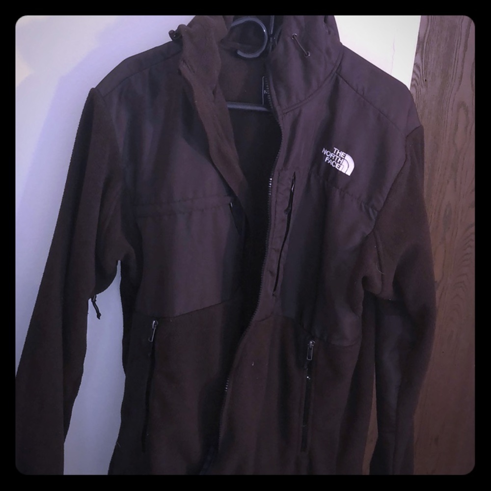 Brown north face jacket no zipper !